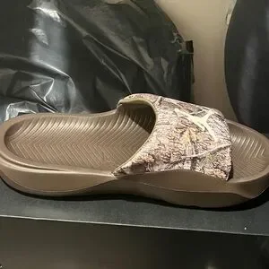 Medium olive /LT Orewood BRN olive Moyen/orewood BRN CLR Jordan franchise slides Jordan Franchise  main image 3
